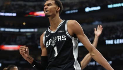 99贵宾会集团-“我们若联手，对手想拿80分都难”，NBA这5位狠人敢这样说|DPOY|奥拉朱旺|詹姆斯|哈基姆·奥拉朱旺|文班亚马_新浪体育_新浪新闻